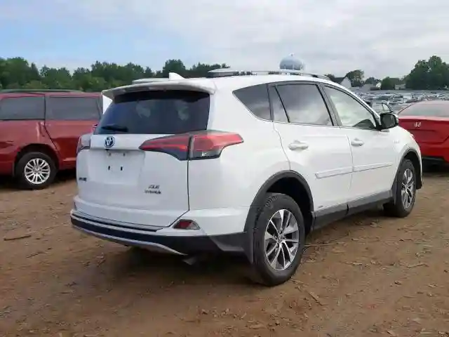 JTMRJREV4JD251045 2018 TOYOTA RAV4 HV LE-3