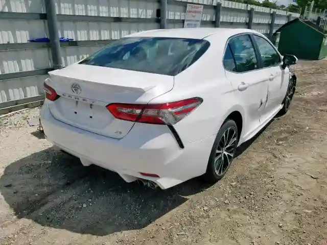 4T1B11HK7JU557401 2018 TOYOTA CAMRY L-3