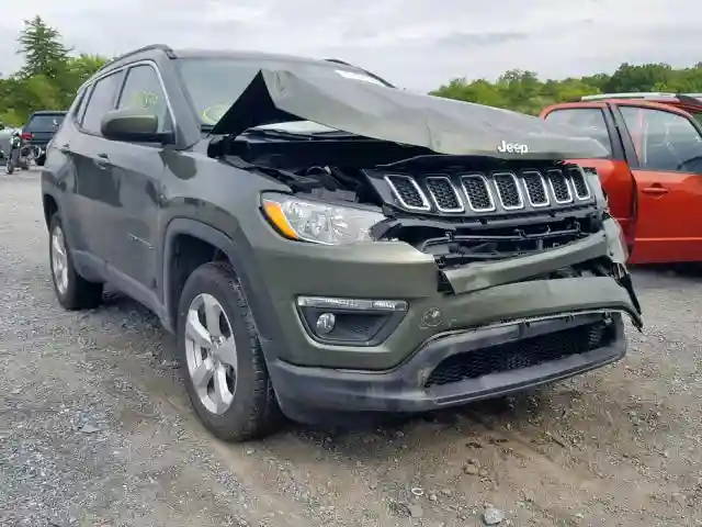 3C4NJDBB1JT482894 2018 JEEP COMPASS LATITUDE-0