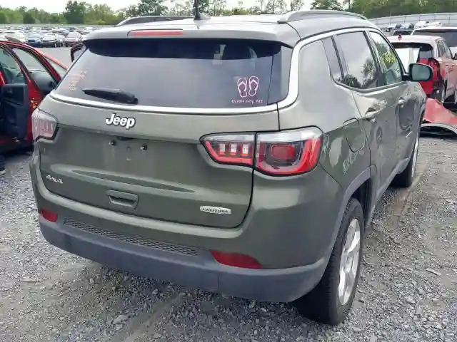 3C4NJDBB1JT482894 2018 JEEP COMPASS LATITUDE-3