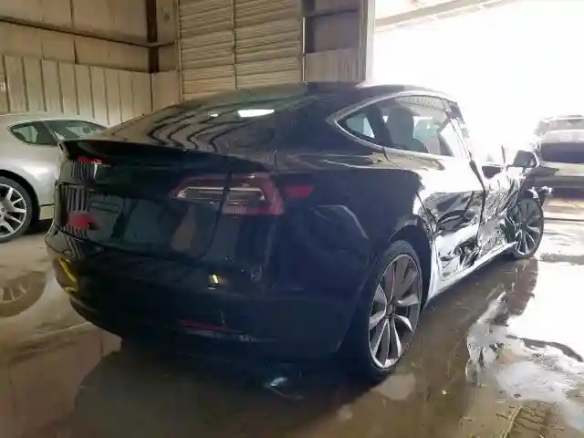 5YJ3E1EAXJF177857 2018 TESLA MODEL 3-3