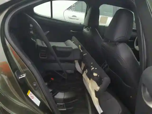 JTHY3JBH4K2016288 2019 LEXUS UX 200-5