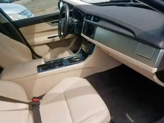 SAJBJ4BV8GCY16681 2016 JAGUAR XF PREMIUM-4