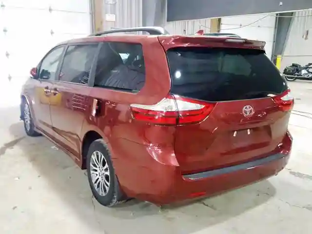 5TDYZ3DC1JS958108 2018 TOYOTA SIENNA XLE-2