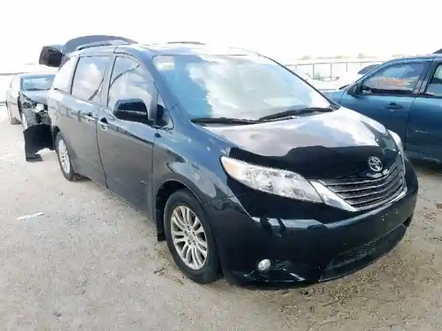 5TDYK3DC7FS669567 2015 TOYOTA SIENNA XLE-0