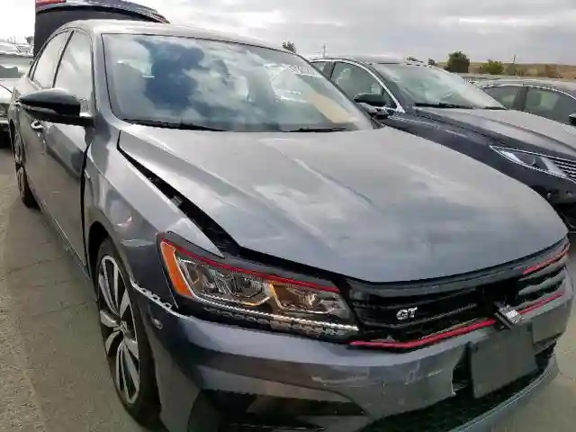 1VWJM7A35JC040520 2018 VOLKSWAGEN PASSAT GT-0