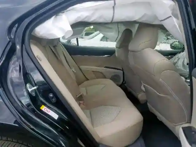 JTNB11HK2J3039170 2018 TOYOTA CAMRY L-5
