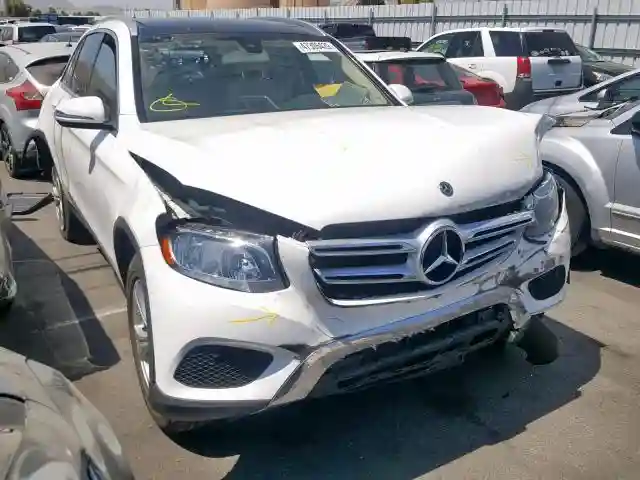 WDC0G4JB9JV066323 2018 MERCEDES-BENZ GLC 300-0