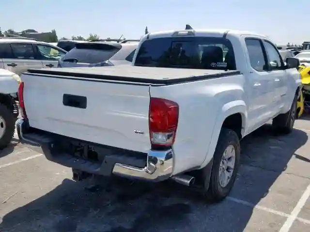 5TFAZ5CN7JX062860 2018 TOYOTA TACOMA DOUBLE CAB-3
