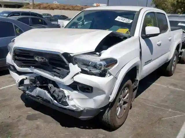5TFAZ5CN7JX062860 2018 TOYOTA TACOMA DOUBLE CAB-1