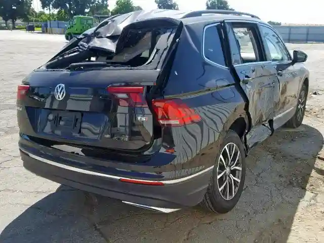 3VV3B7AX3JM214721 2018 VOLKSWAGEN TIGUAN SE-3