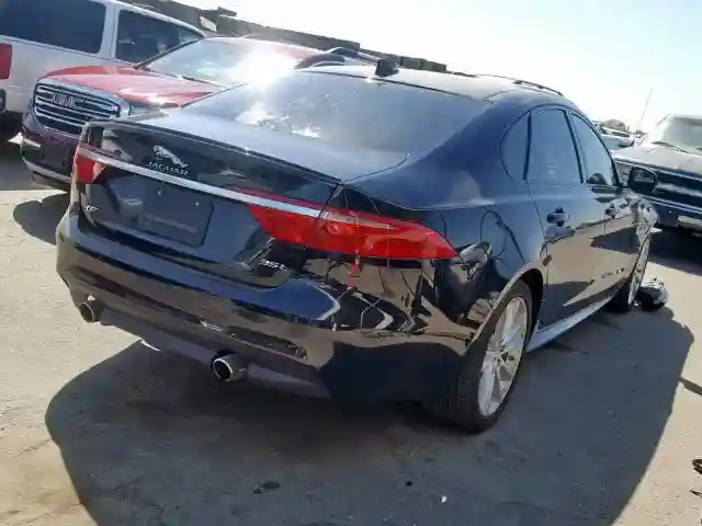 SAJBFABV5GCY16073 2016 JAGUAR XF R - SPO-3
