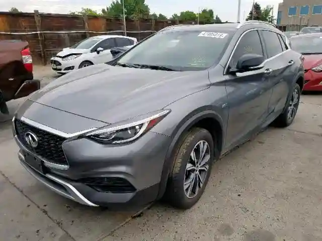 SJKCH5CR0HA039106 2017 INFINITI QX30 BASE-1