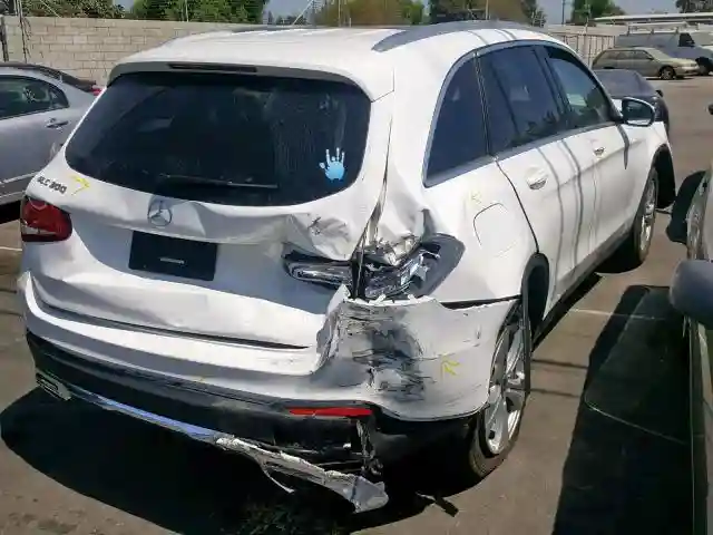 WDC0G4JB9JV066323 2018 MERCEDES-BENZ GLC 300-3