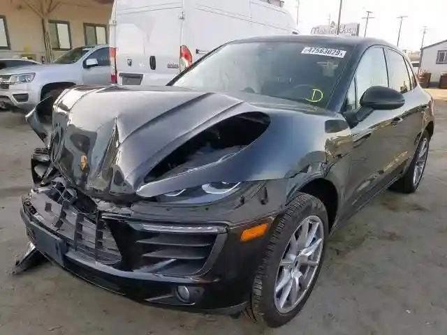 WP1AA2A51JLB19651 2018 PORSCHE MACAN-1