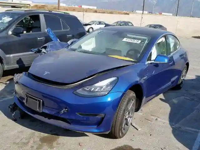 5YJ3E1EB2KF450560 2019 TESLA MODEL 3-1