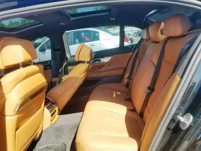 WBA7E2C53GG739008 2016 BMW 740 I-5