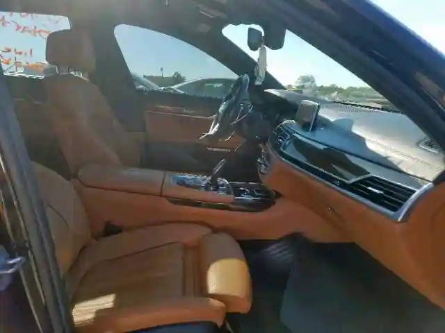 WBA7E2C53GG739008 2016 BMW 740 I-4