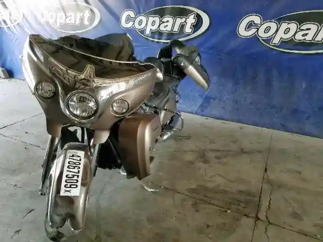 56KTRAAA1J3362607 2018 INDIAN MOTORCYCLE CO. ROADMASTER-3