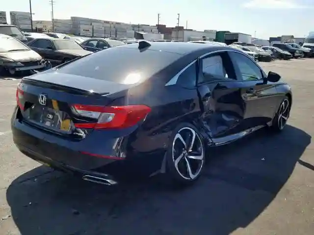 1HGCV1F35JA099031 2018 HONDA ACCORD SPORT-3