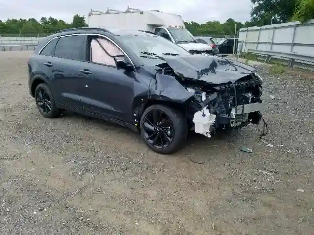 KNDCC3LCXJ5152366 2018 KIA NIRO EX-0