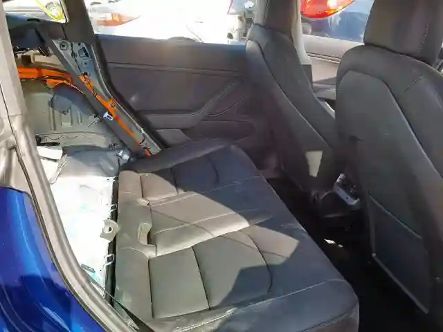 5YJ3E1EA5JF164241 2018 TESLA MODEL 3-5