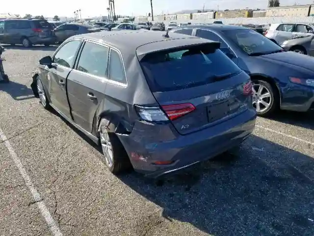 WAUTPBFF7JA055067 2018 AUDI A3 E-TRON PREMIUM PLUS-2