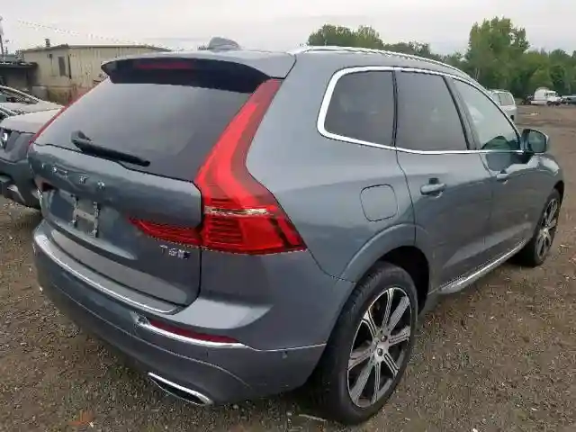 YV4A22RL2J1046963 2018 VOLVO XC60 T6-3