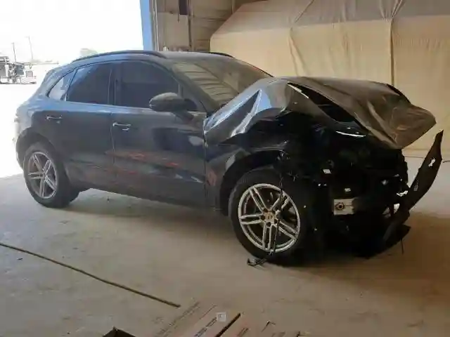 WP1AA2A52JLB02924 2018 PORSCHE MACAN-0