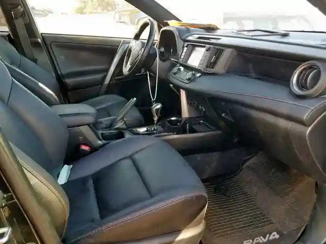 JTMJJREV6JD198801 2018 TOYOTA RAV4 HV SE-4