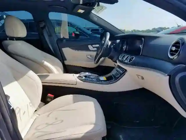 WDDZF4KB1HA076026 2017 MERCEDES-BENZ E 300 4MATIC-4