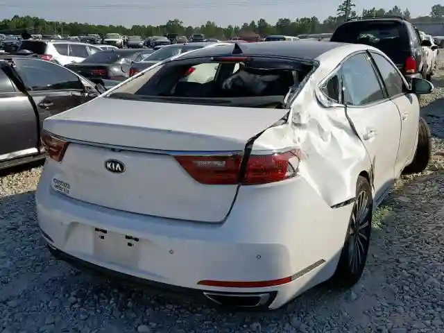 KNALC4J13J5121092 2018 KIA CADENZA LUXURY-3