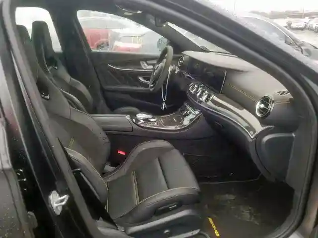 WDDZF8KB6JA212678 2018 MERCEDES-BENZ E 63 AMG-S-4