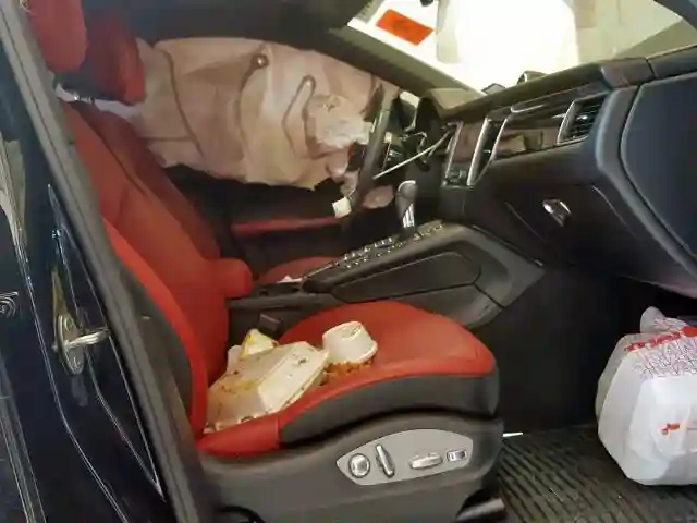 WP1AA2A52JLB02924 2018 PORSCHE MACAN-4