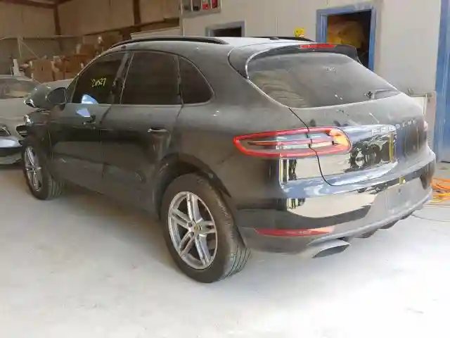 WP1AA2A52JLB02924 2018 PORSCHE MACAN-2