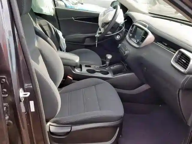 5XYPGDA3XKG453677 2019 KIA SORENTO LX-4