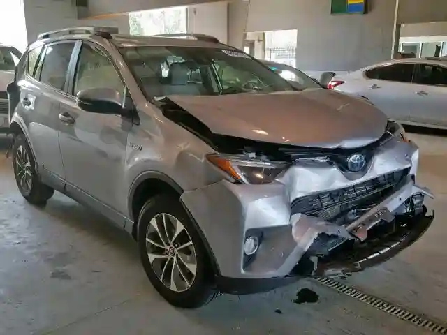 JTMRJREV0HD073077 2017 TOYOTA RAV4 HV LE-0
