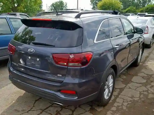 5XYPGDA3XKG453677 2019 KIA SORENTO LX-3