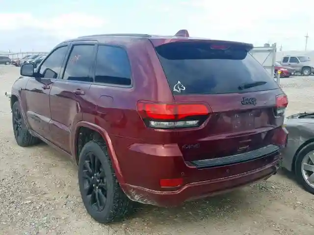 1C4RJFAGXHC818073 2017 JEEP GRAND CHEROKEE LAREDO-2