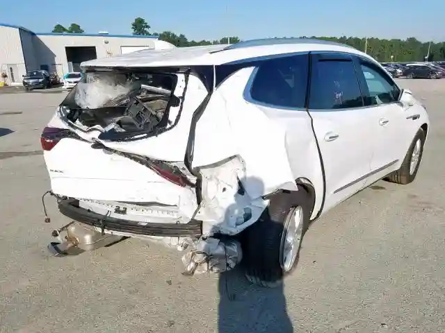 5GAERBKW2JJ243220 2018 BUICK ENCLAVE ESSENCE-3