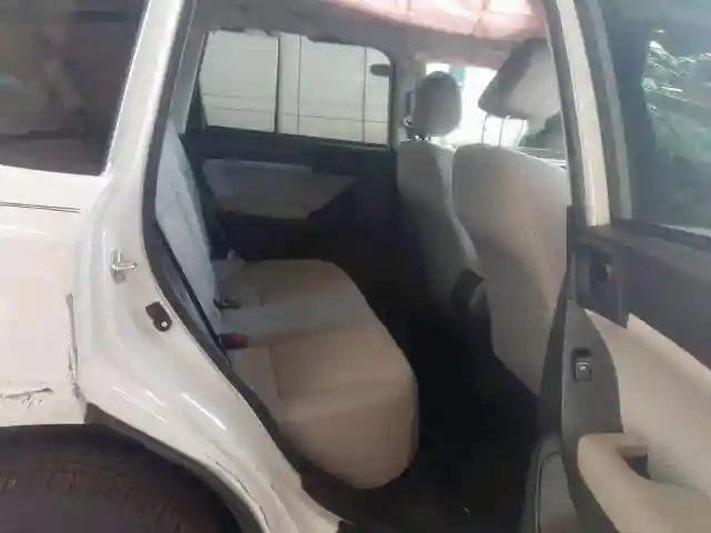 JF2SJAGC3HH492355 2017 SUBARU FORESTER 2.5I PREMIUM-5