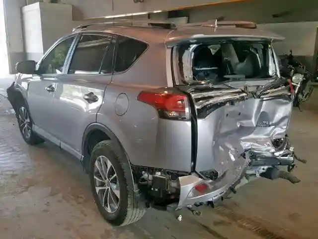 JTMRJREV0HD073077 2017 TOYOTA RAV4 HV LE-2