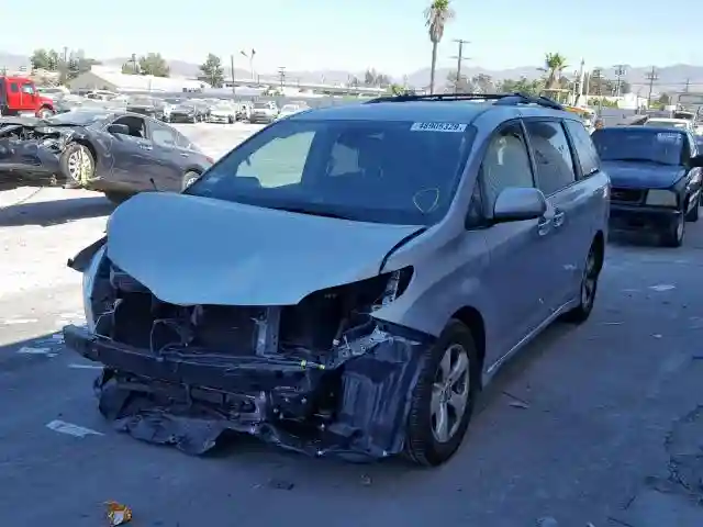 5TDKZ3DC6JS962712 2018 TOYOTA SIENNA LE-1