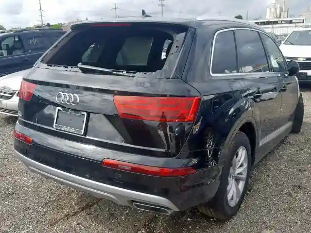 WA1AAAF77KD005956 2019 AUDI Q7 PREMIUM-3