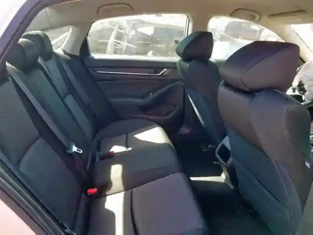1HGCV1F10KA138947 2019 HONDA ACCORD LX-5
