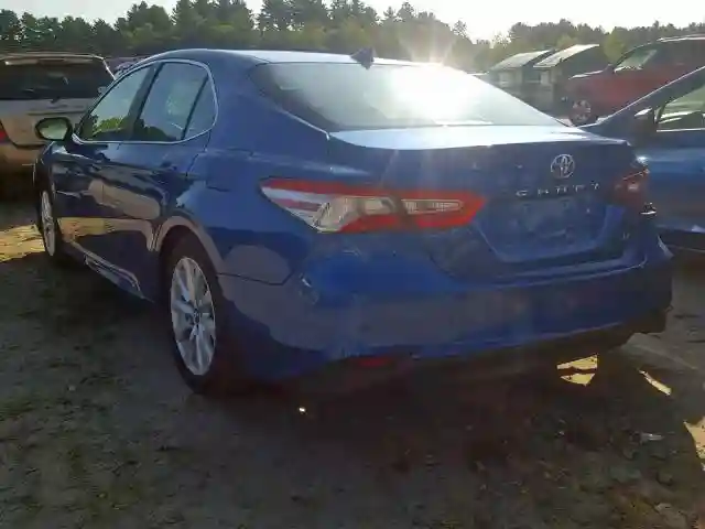 4T1B11HKXKU259717 2019 TOYOTA CAMRY L-2
