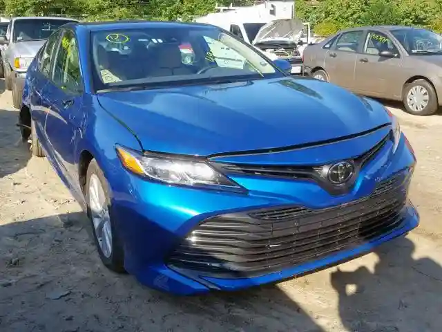 4T1B11HKXKU259717 2019 TOYOTA CAMRY L-0