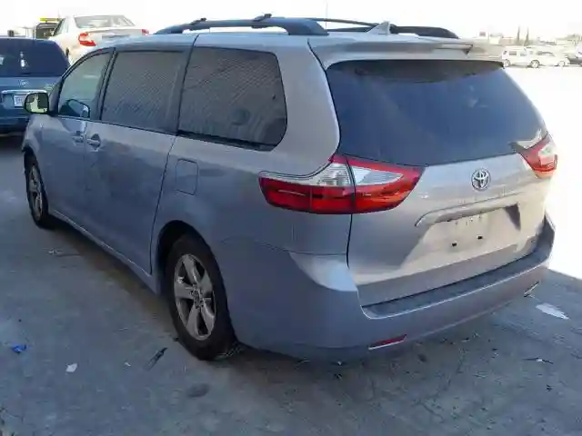 5TDKZ3DC6JS962712 2018 TOYOTA SIENNA LE-2