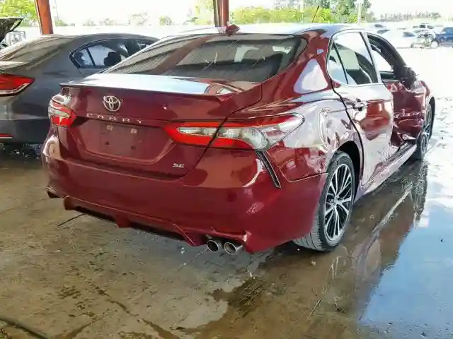 4T1B11HK6JU528410 2018 TOYOTA CAMRY L-3