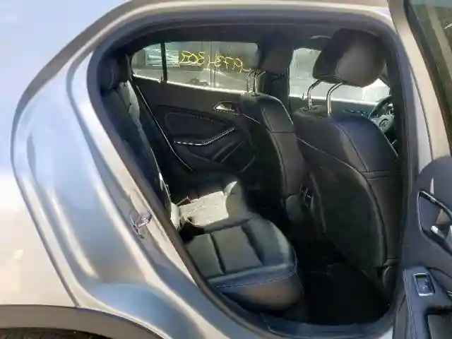 WDCTG4EB8JJ501377 2018 MERCEDES-BENZ GLA 250-5